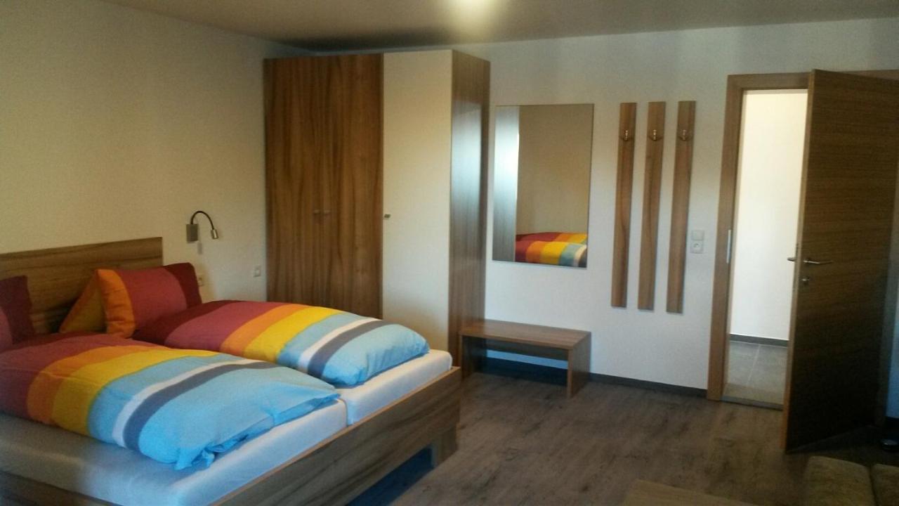 Gaestehaus Falkenblick Арцль  Экстерьер фото
